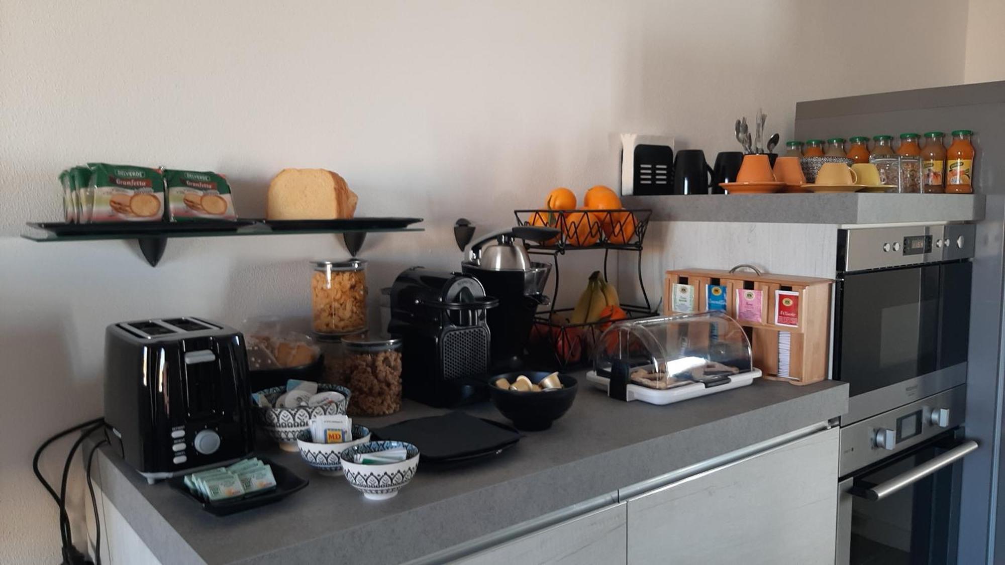 Casa Rosy - Stanza Privata Con Bagno Esclusivo E Parcheggio Gratuito Lejlighed Porto Torres Eksteriør billede